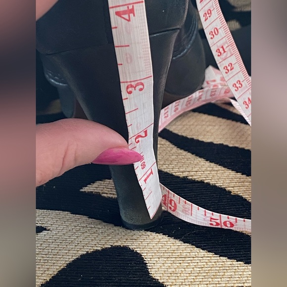 FRYE Women's Ava Button Bootie, Size 7 M, Black - Picture 7 of 15